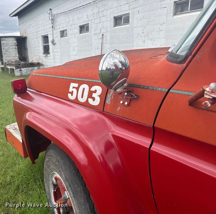 image for item ER2318 1975 Ford pumper fire truck