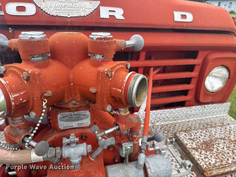 image for item ER2318 1975 Ford pumper fire truck