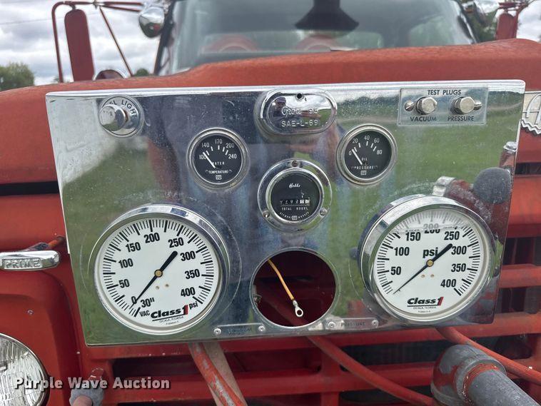 image for item ER2318 1975 Ford pumper fire truck