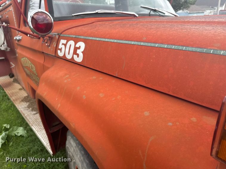 image for item ER2318 1975 Ford pumper fire truck