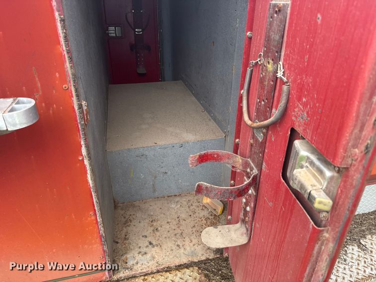 image for item ER2318 1975 Ford pumper fire truck