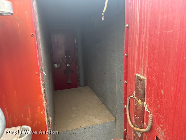 image for item ER2318 1975 Ford pumper fire truck