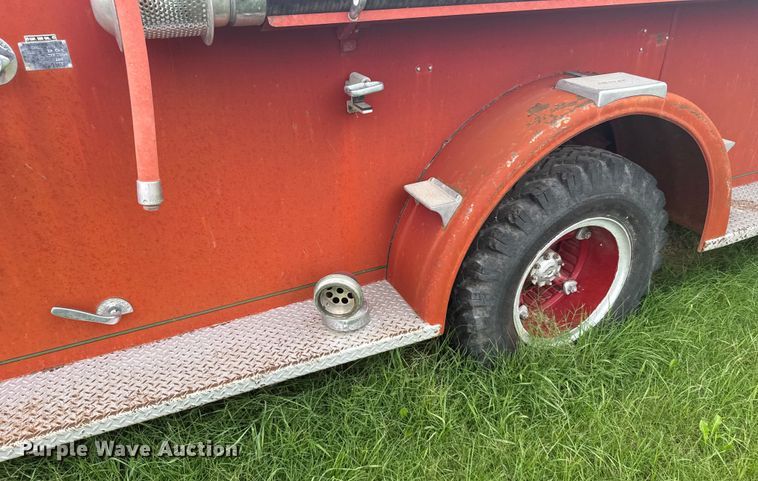 image for item ER2318 1975 Ford pumper fire truck