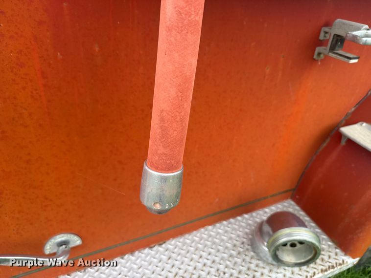 image for item ER2318 1975 Ford pumper fire truck