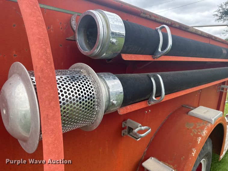 image for item ER2318 1975 Ford pumper fire truck