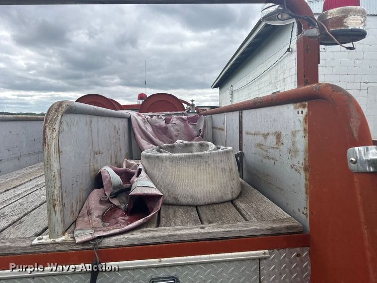 image for item ER2318 1975 Ford pumper fire truck