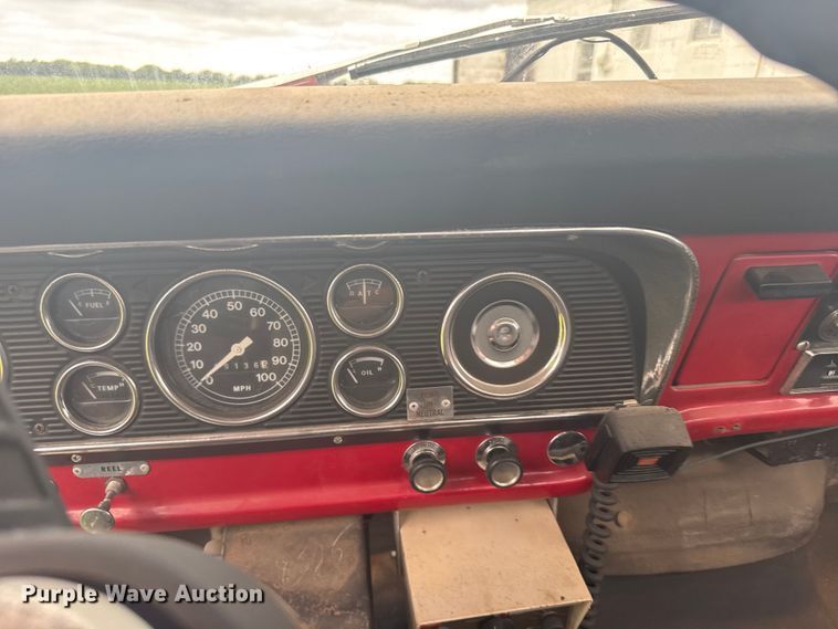 image for item ER2318 1975 Ford pumper fire truck