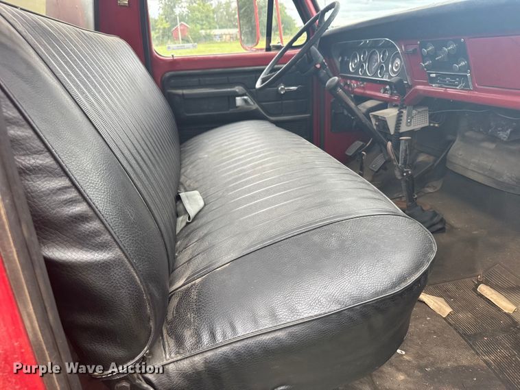 image for item ER2318 1975 Ford pumper fire truck