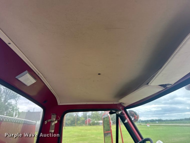 image for item ER2318 1975 Ford pumper fire truck