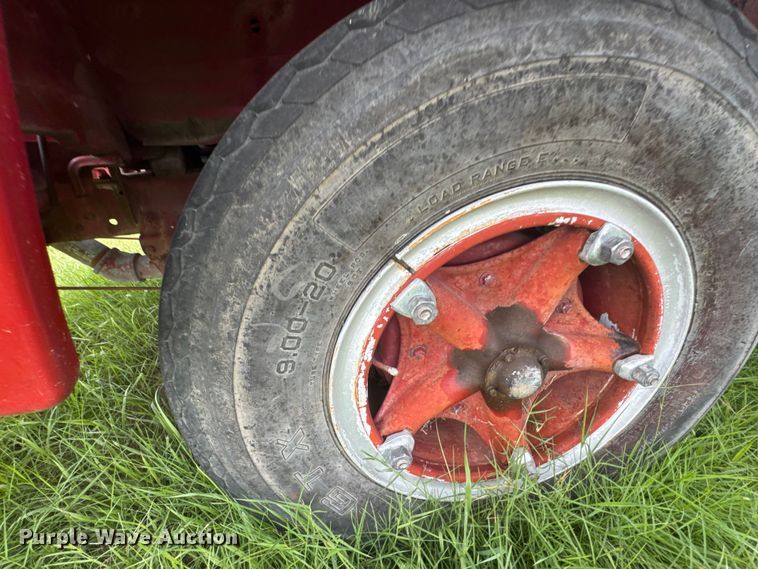 image for item ER2318 1975 Ford pumper fire truck