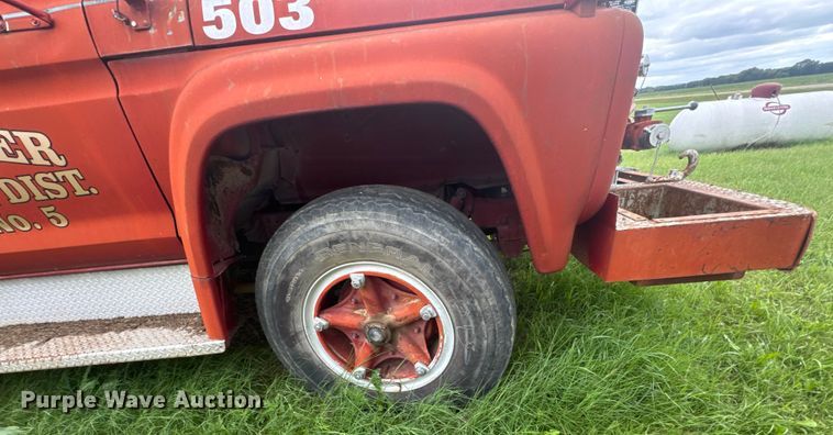 image for item ER2318 1975 Ford pumper fire truck