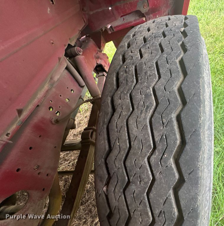 image for item ER2318 1975 Ford pumper fire truck