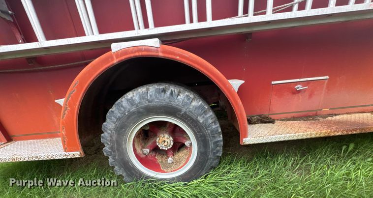 image for item ER2318 1975 Ford pumper fire truck