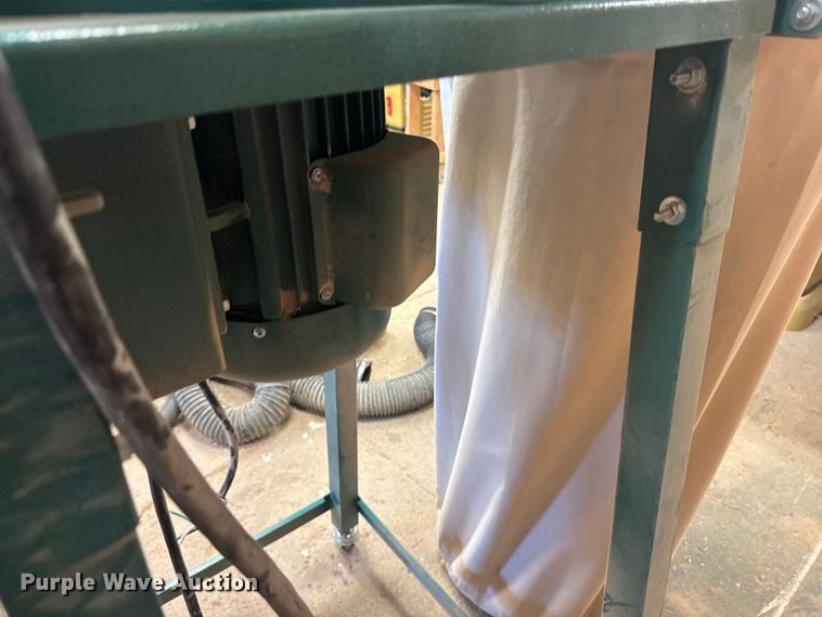 image for item ER2327 2005 Grizzly G9958 dust collection