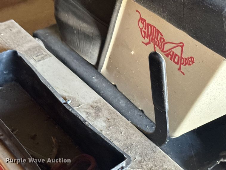 image for item ER2330 Grass hopper 225 ZTR lawn mower