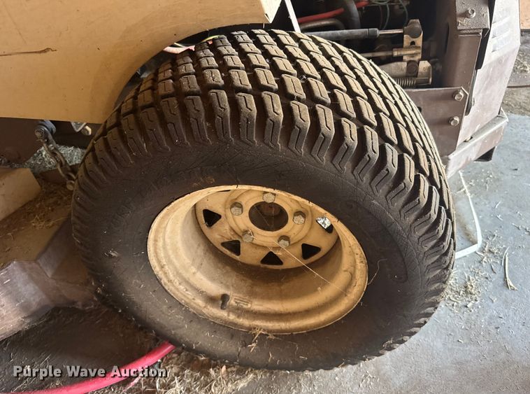 image for item ER2330 Grass hopper 225 ZTR lawn mower