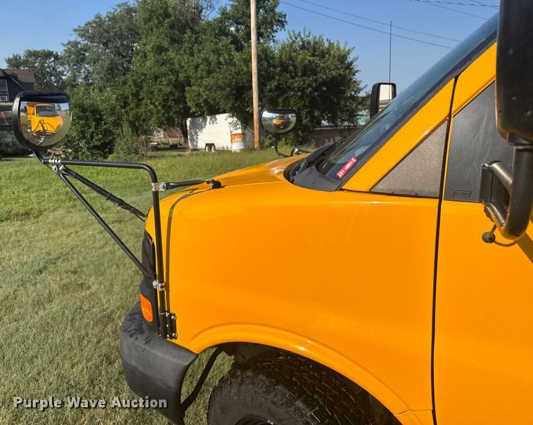 image for item ER2331 2016 Chevrolet Express school bus