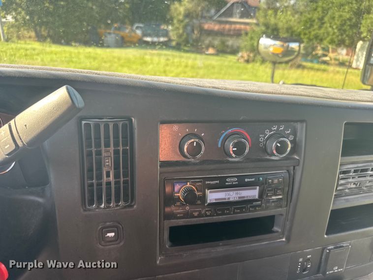 image for item ER2331 2016 Chevrolet Express school bus