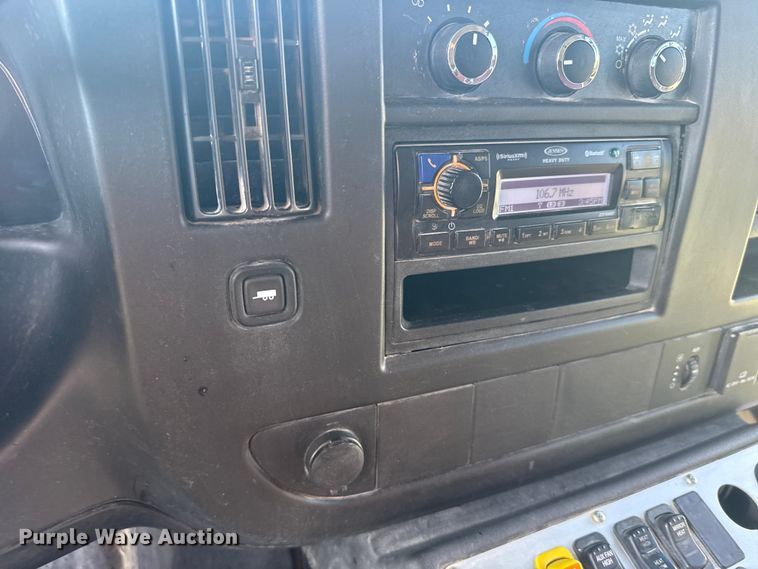 image for item ER2331 2016 Chevrolet Express school bus