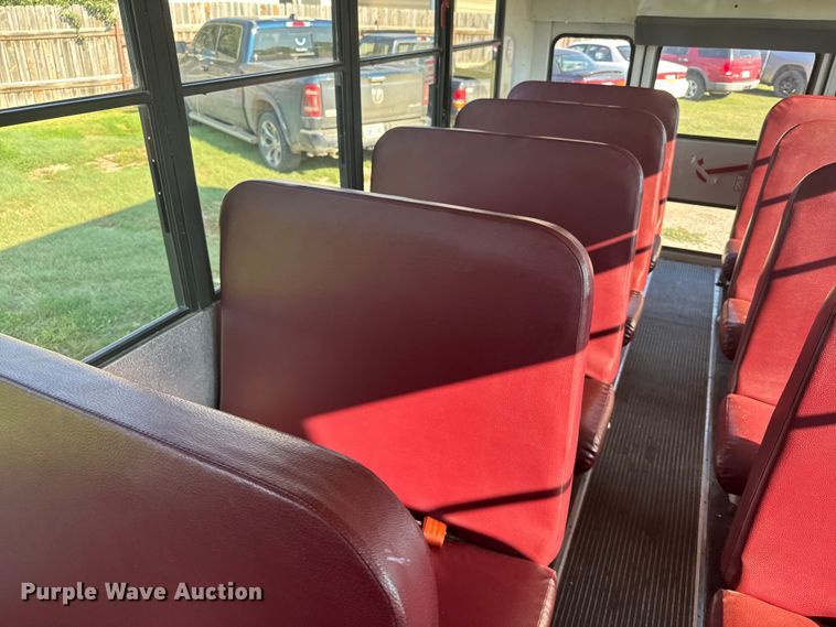 image for item ER2331 2016 Chevrolet Express school bus