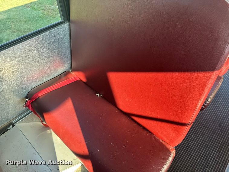 image for item ER2331 2016 Chevrolet Express school bus