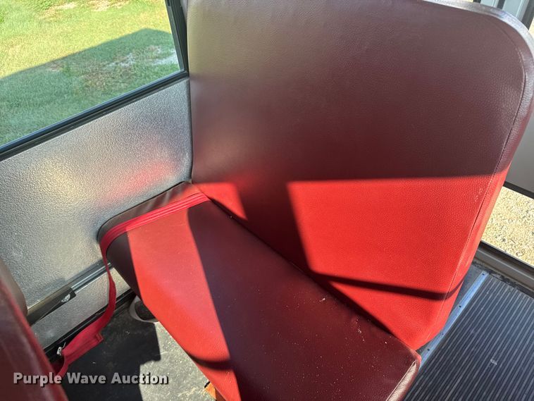 image for item ER2331 2016 Chevrolet Express school bus