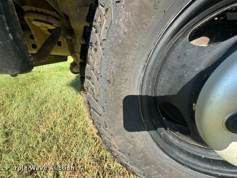 image for item ER2331 2016 Chevrolet Express school bus