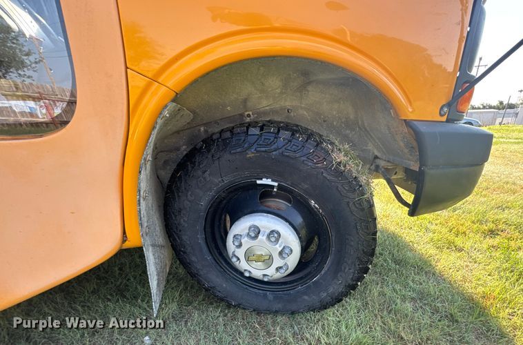 image for item ER2331 2016 Chevrolet Express school bus