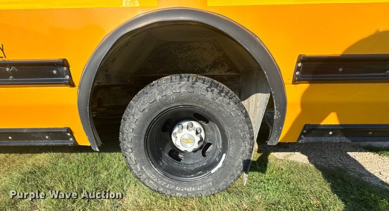 image for item ER2331 2016 Chevrolet Express school bus