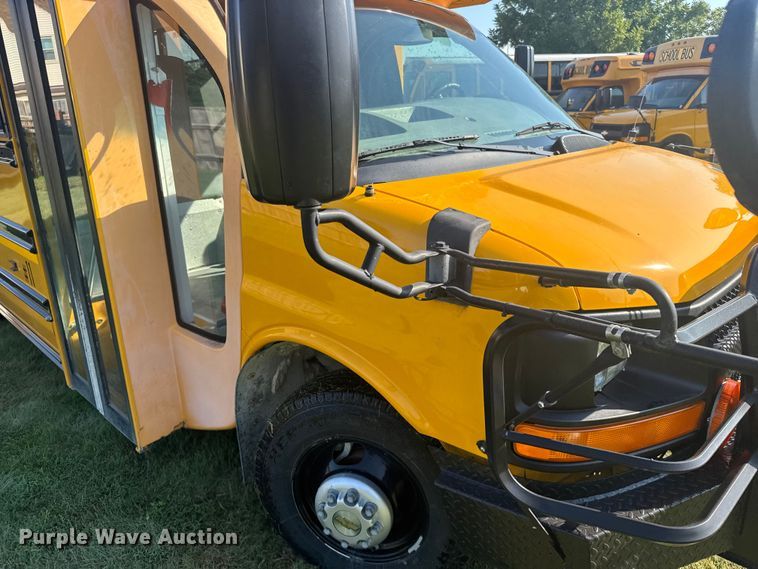image for item ER2332 2014 Chevrolet Express school bus