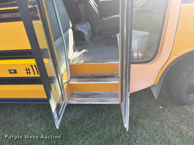 image for item ER2332 2014 Chevrolet Express school bus