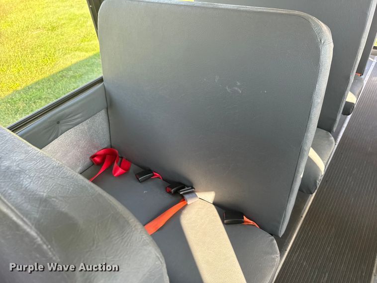 image for item ER2332 2014 Chevrolet Express school bus