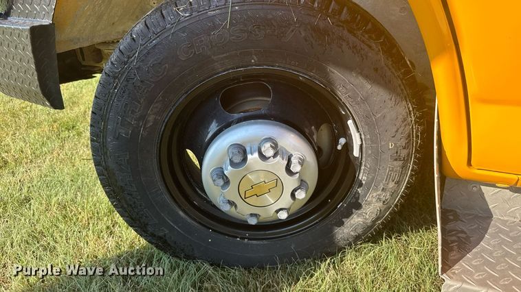 image for item ER2332 2014 Chevrolet Express school bus