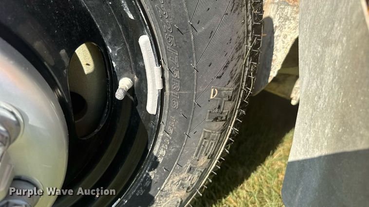 image for item ER2332 2014 Chevrolet Express school bus