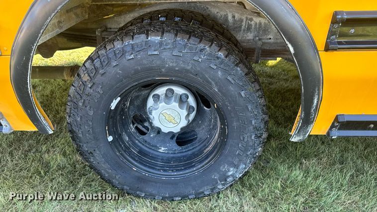 image for item ER2332 2014 Chevrolet Express school bus