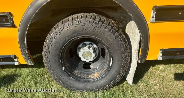 image for item ER2332 2014 Chevrolet Express school bus