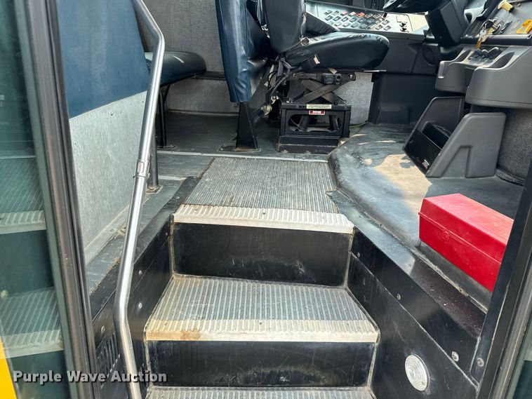 image for item ER2339 2008 Thomas Built B2  school bus