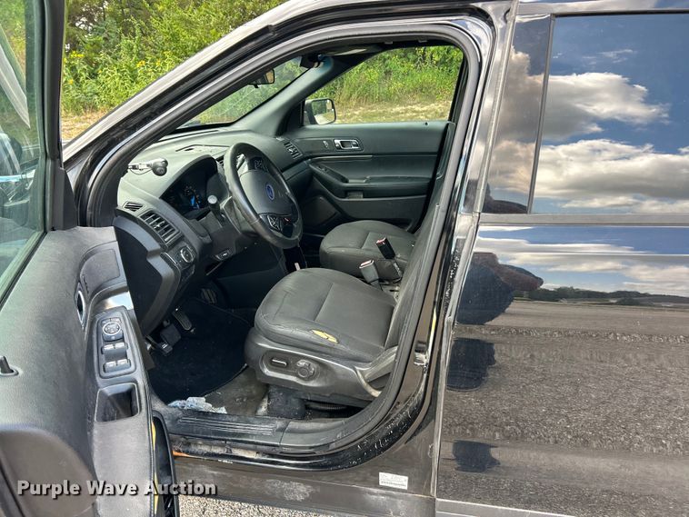 image for item ET3075 2018 Ford Explorer Police Interceptor SUV