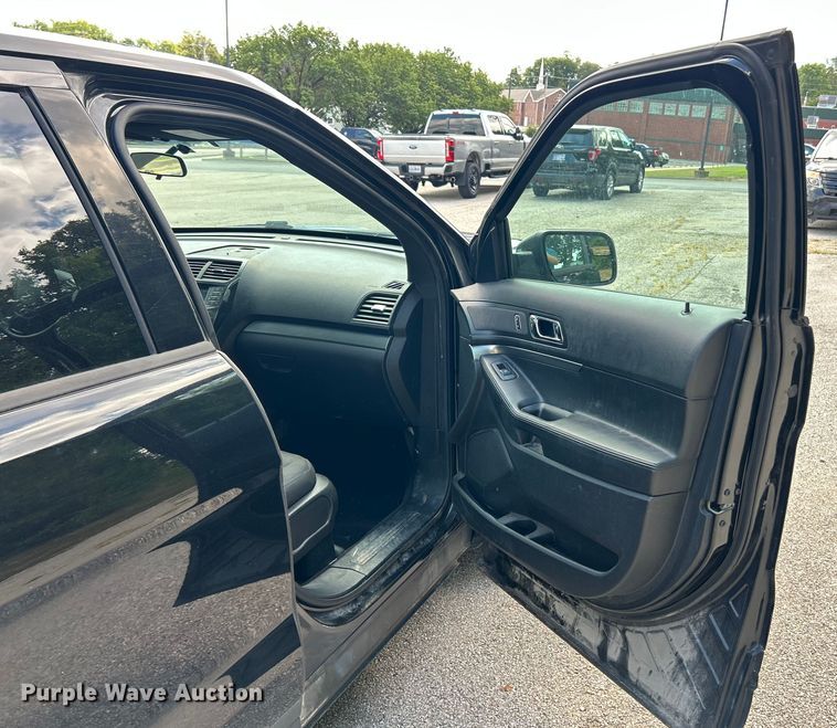 image for item ET3075 2018 Ford Explorer Police Interceptor SUV