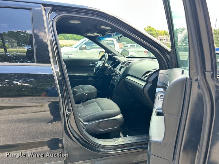 image for item ET3075 2018 Ford Explorer Police Interceptor SUV