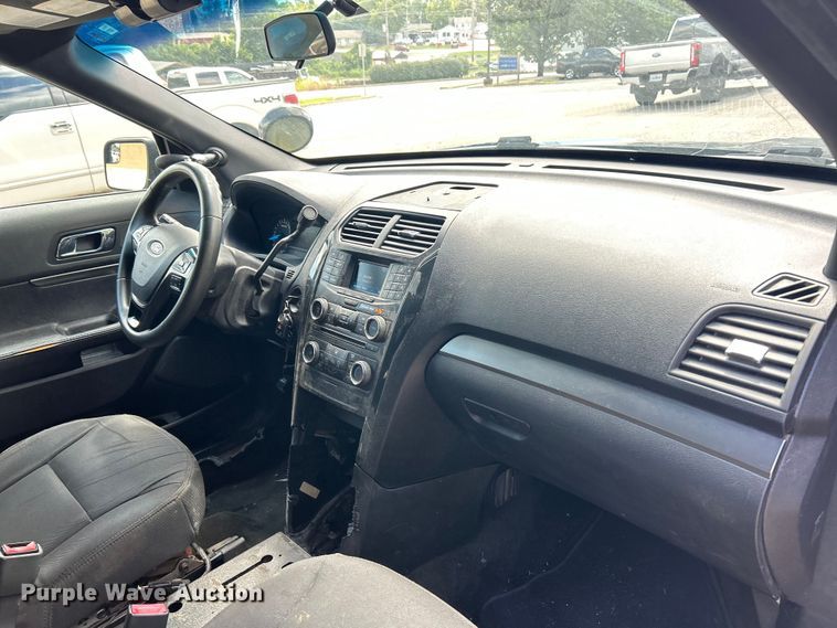 image for item ET3075 2018 Ford Explorer Police Interceptor SUV