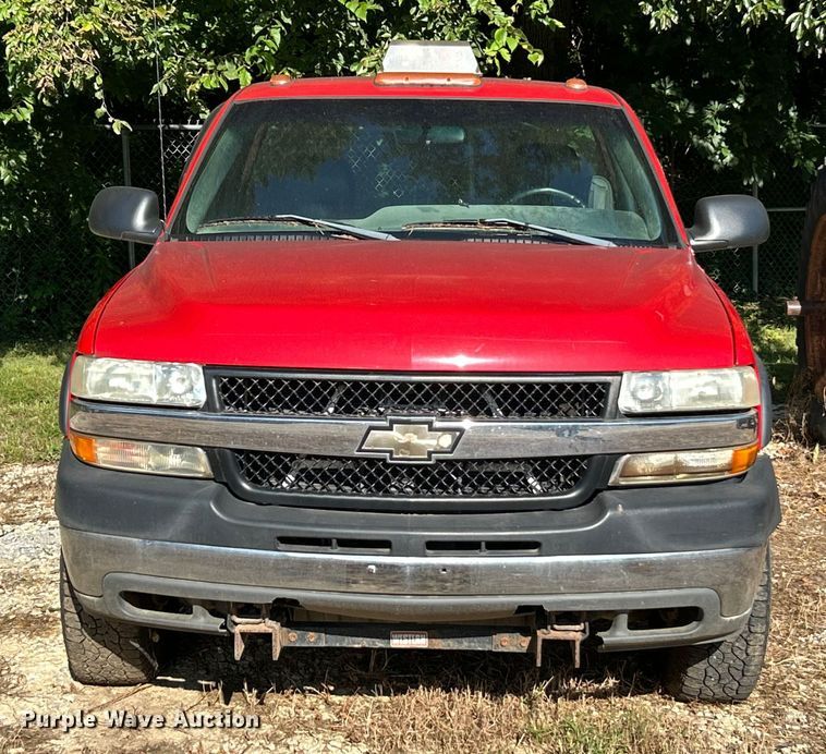 image for item ET3086 2002 Chevrolet Silverado 2500HD pickup truck