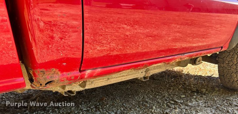 image for item ET3086 2002 Chevrolet Silverado 2500HD pickup truck