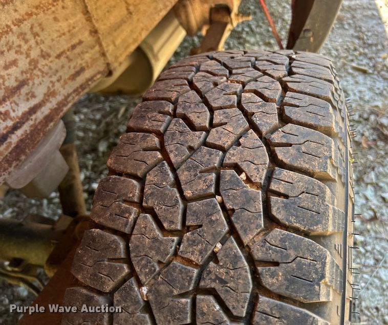 image for item ET3086 2002 Chevrolet Silverado 2500HD pickup truck