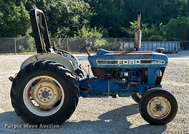 image for item ET3087 Ford 3930 tractor