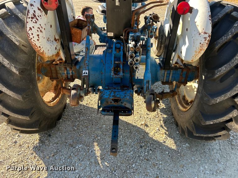 image for item ET3087 Ford 3930 tractor
