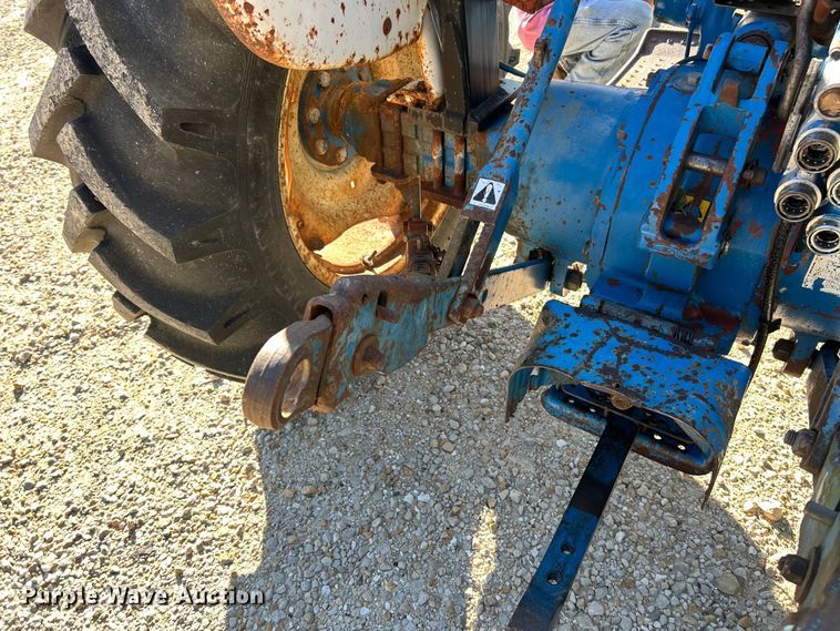 image for item ET3087 Ford 3930 tractor