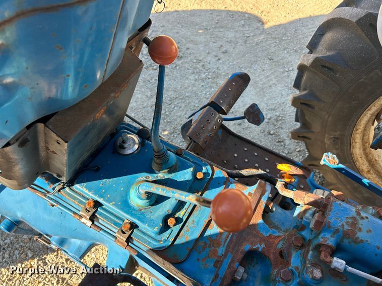 image for item ET3087 Ford 3930 tractor