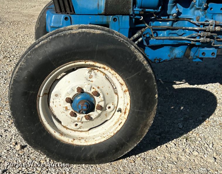 image for item ET3087 Ford 3930 tractor