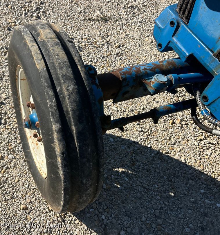 image for item ET3087 Ford 3930 tractor